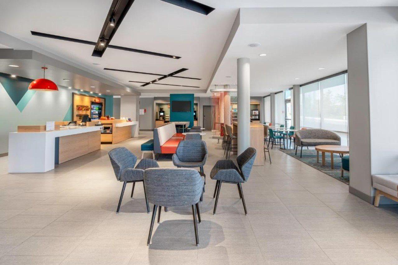 Avid Hotels Milwaukee West - Waukesha By Ihg Pewaukee Dış mekan fotoğraf